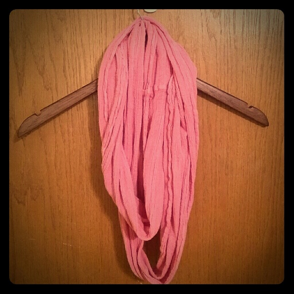 Infinity Scarf - Picture 1 of 3